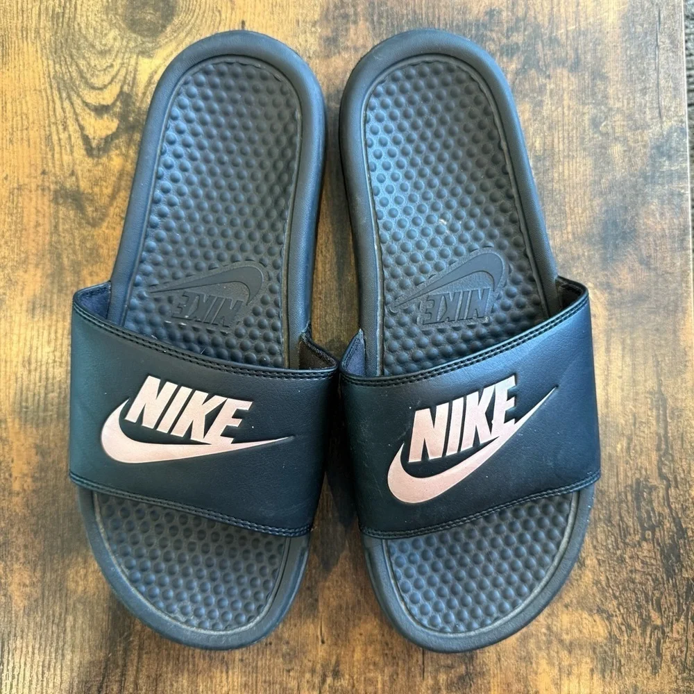 Nike Black and Pink Rose Gold Women’s Slide Sandals Size 9